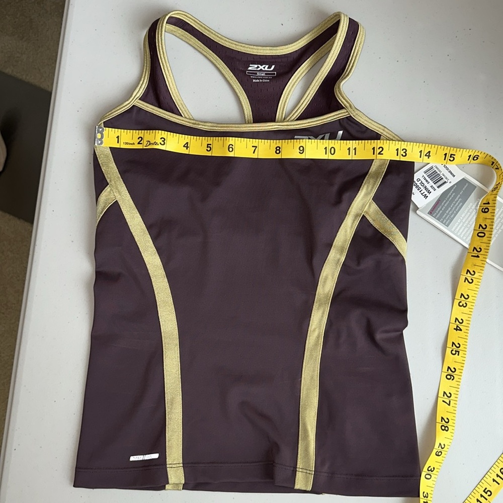 NWT 2XU wine and gold Performance Tank Size Small. - Picture 6 of 14